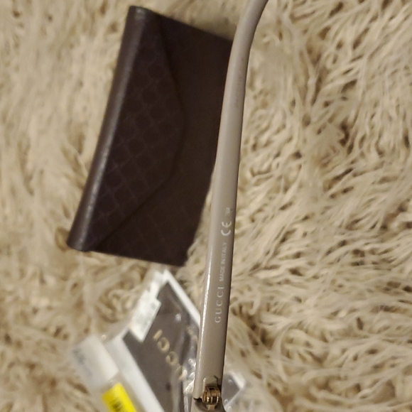 Gucci Sunglasses - Picture 5 of 8